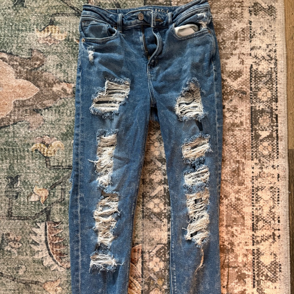 American Eagle Outfitters Blue Distressed Boyfriend Jeans
